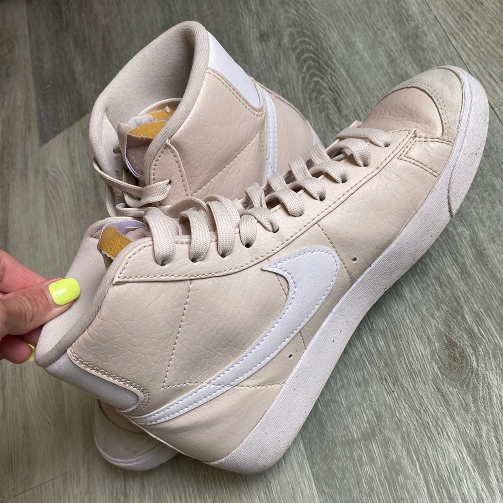 Nike Blazer Mid 77 Women’s 7